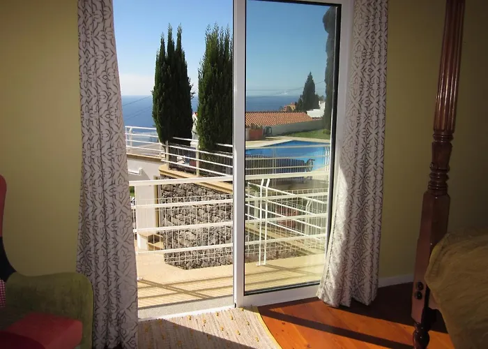 Hansen In Garajau - Cristo Rei Caniço