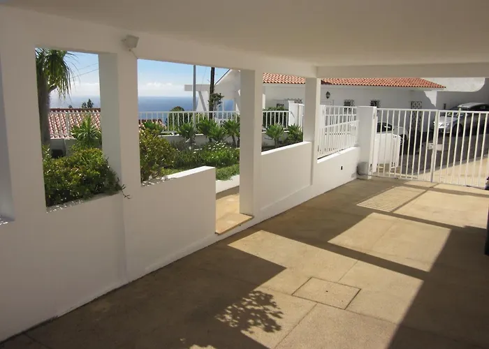 Villa Hansen In Garajau - Cristo Rei *