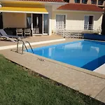 Villa Hansen In Funchal Suburb - Cristo Rei