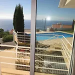 Hansen In Funchal Suburb - Cristo Rei Villa