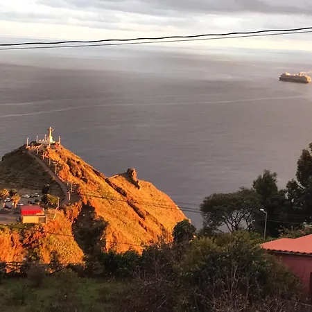 Hansen In Funchal Suburb - Cristo Rei Caniço