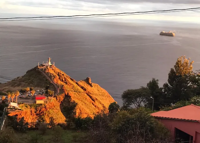 Hansen In Madeira - Cristo Rei Caniço